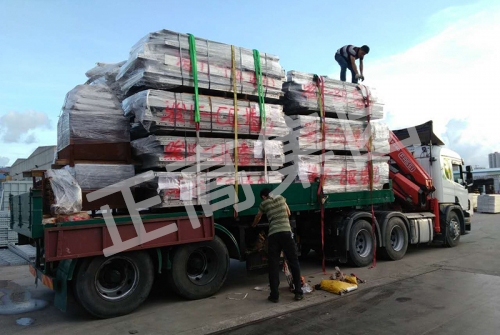 男男在宿舍撅着屁股被调教铝模销售