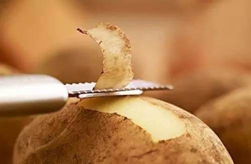 男男在宿舍撅着屁股被调教