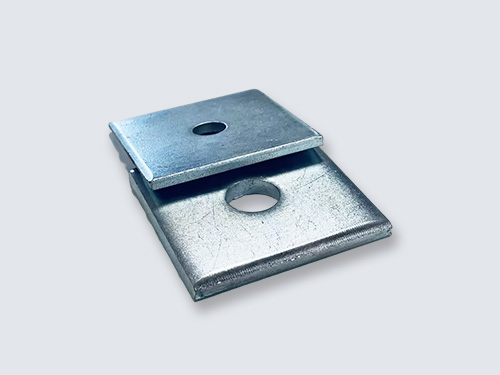 男男在宿舍撅着屁股被调教